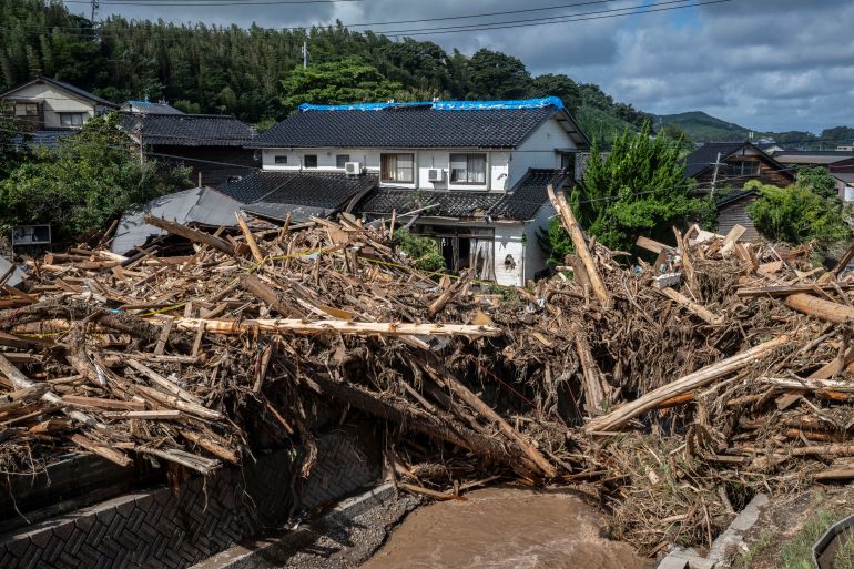 洪水袭击日本地震灾区诺户半岛，造成至少6人死亡